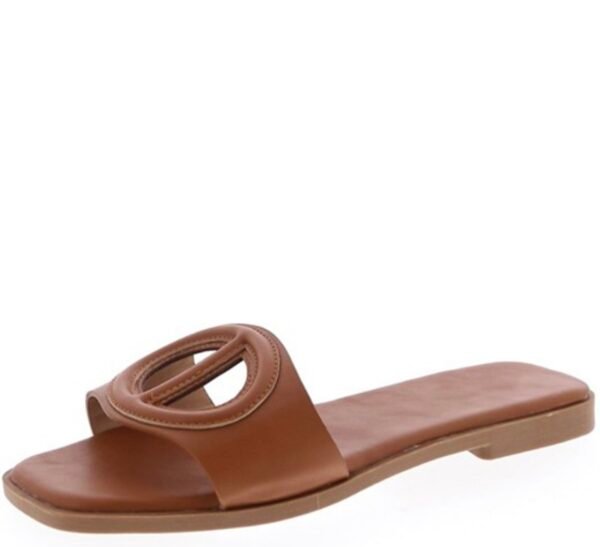 Arias Flat Sandals