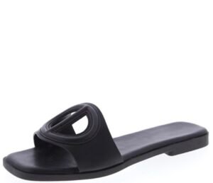 Arias Flat Sandals