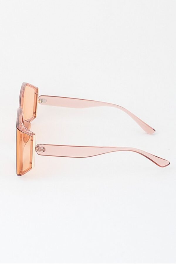 Screenshot_20250905_013919_Chrome Minimal Bright Butterfly Sunglasses