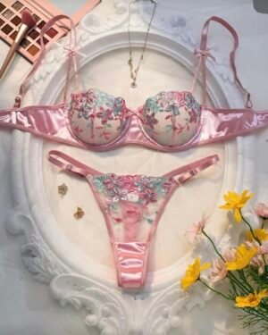 Gardenia Coquette Lingerie Set